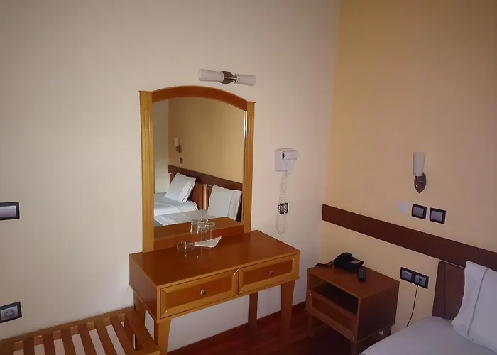 Πανσιόν ελικώνιο 3*