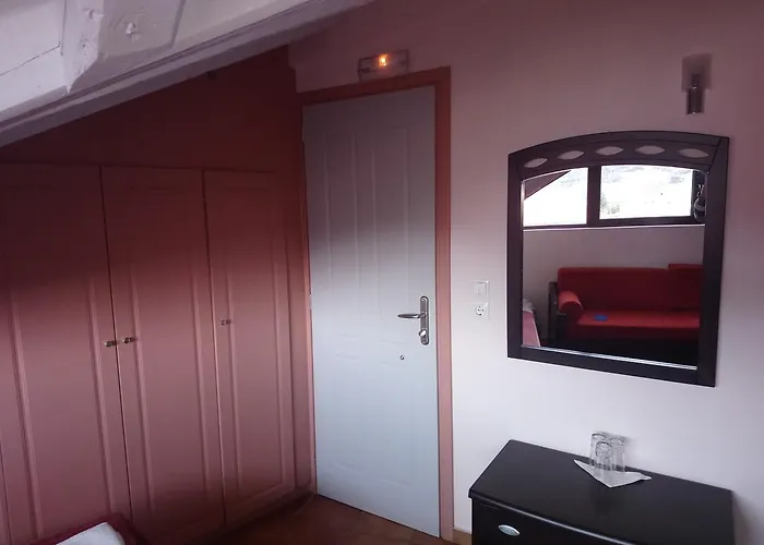 ελικώνιο 3* Αγία Άννα