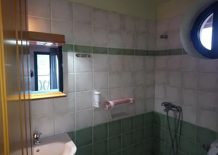 Πανσιόν ελικώνιο 3*